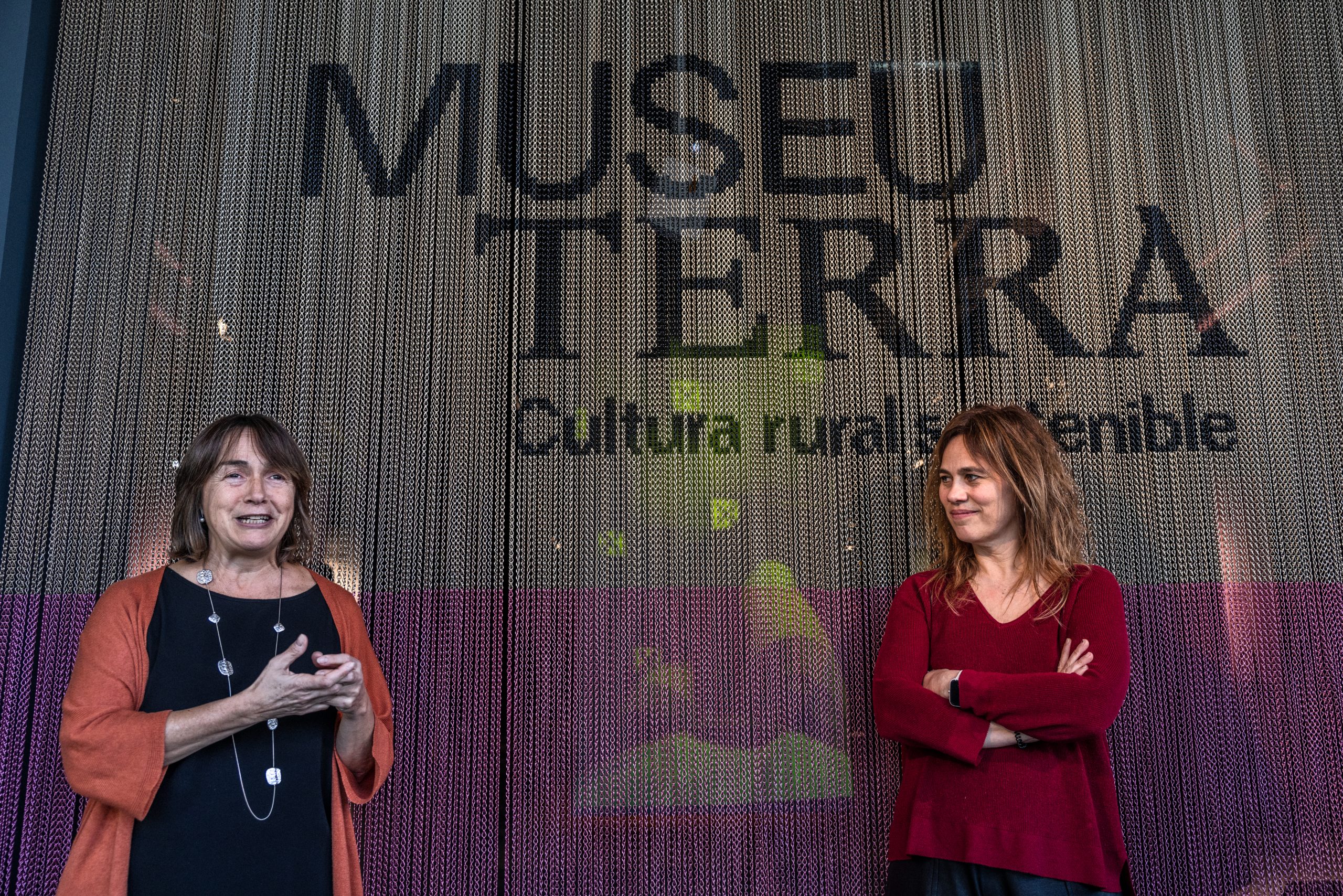 Gemma Carbó, directora del Museu Terra (esquerra) i Marta Esteve, directora general de la Fundació Carulla (dreta)